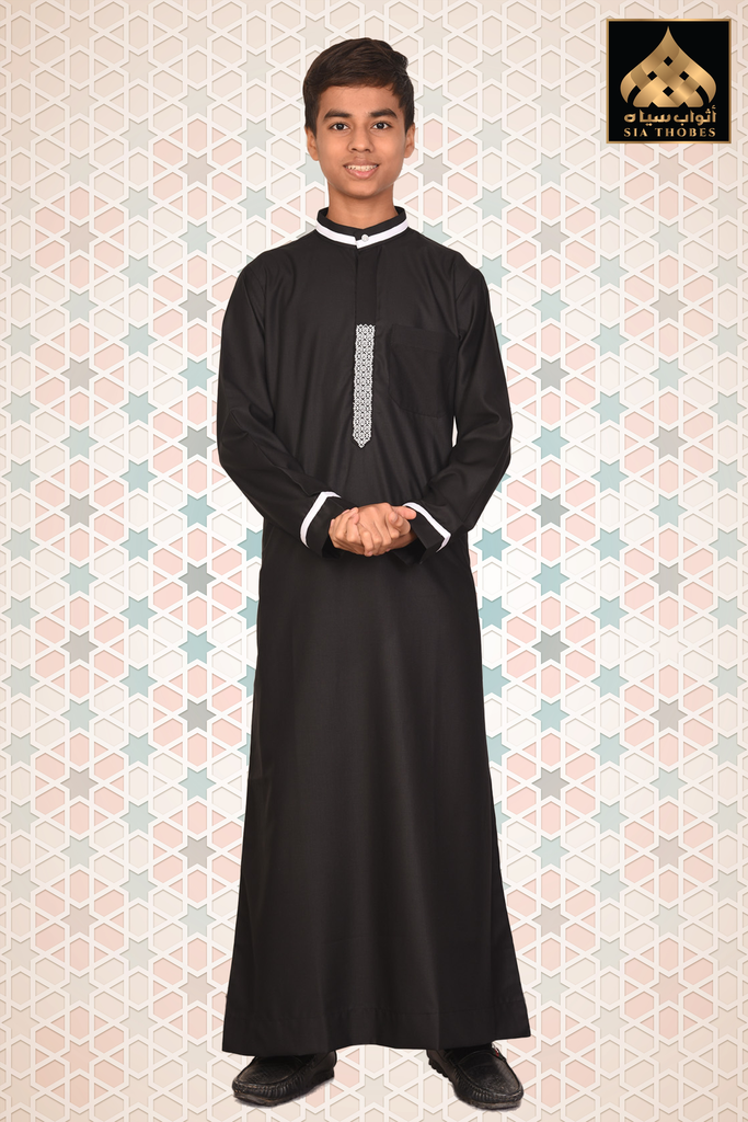 STEK15 | Classic Thobe (Black & White)