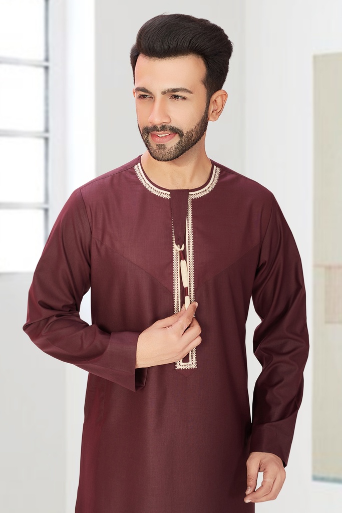 STMO-02	SIA Islamic Thobes for Men's Omani Style with Embroidery ( Burgandy )